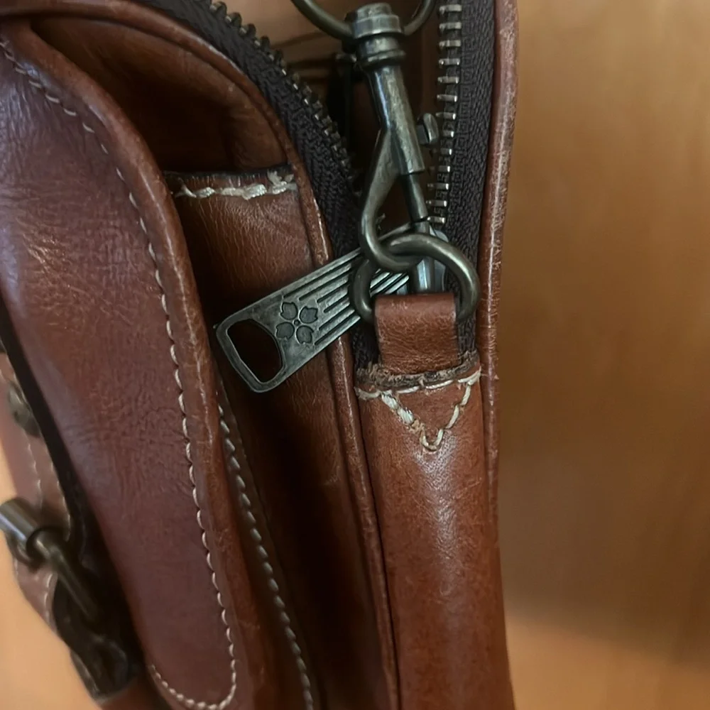 Patricia Nash Leon Retired Leather Crossbody GUC!